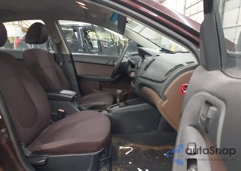 2010 Kia Forte Ex z USA, uszkodzony, nr VIN KNAFU4A21A5050218